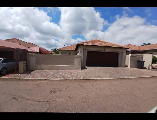 3 BEDROOM HOUSE FOR SALE IN HEATHERVIEW